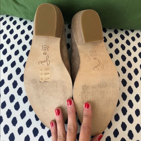 Joie Bootie - Size 9- Taupe / brown / tan - Picture 2 of 9